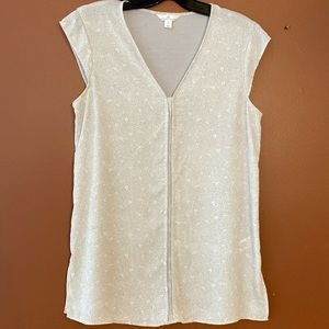 Camber & Grace ladies blouse - short sleeves and leaf print throughout. Size S